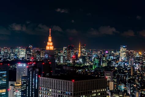 三角屋頂|東京都廳展望台夜景資訊（怎麼去、入場費、地址、營。